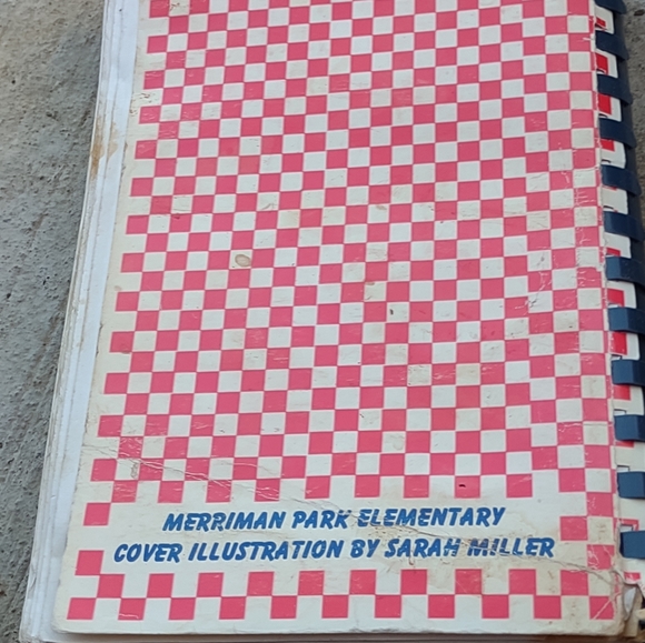 Vintage Cook book - Picture 5 of 9